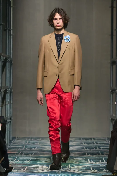 Look 20